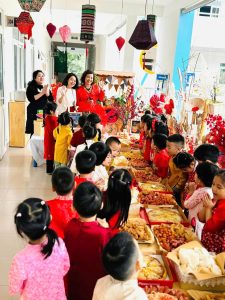 TRƯỜNG MẦM NON KIM LIÊN TỔ CHỨC TIỆC BUFFET CHÀO ĐÓN NĂM MỚI 2025